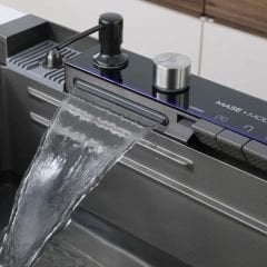 Teknolojik Tuşlu Şelale Eviye Seti